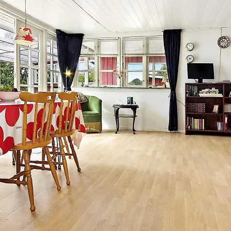 Holiday Lxxvii Ferienhaus