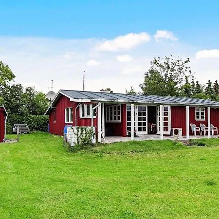 Holiday Lxxvii Ferienhaus *